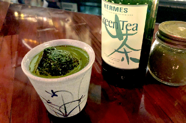 抹茶アーモンドミルク